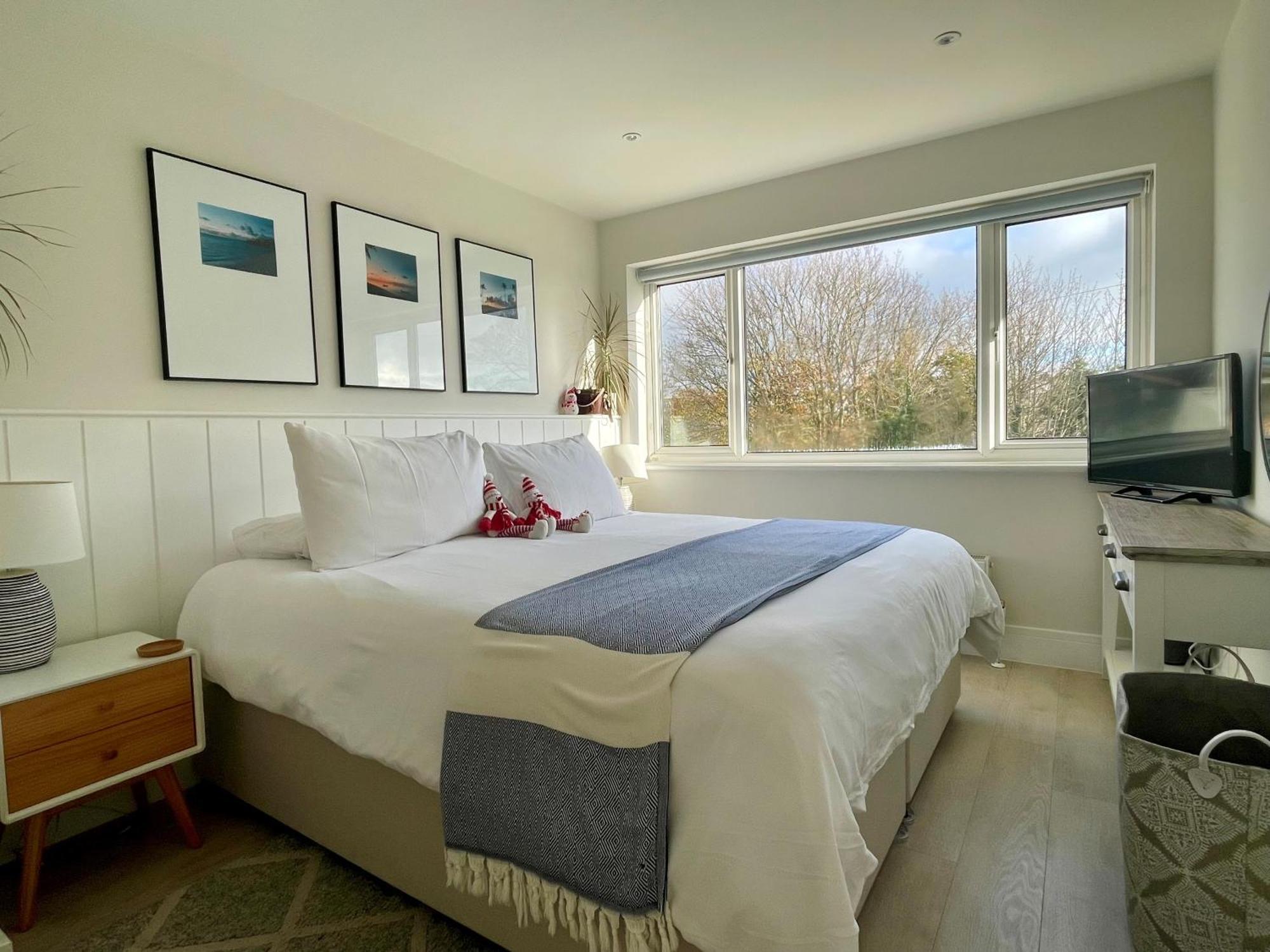 Seafeathers - Luxury Holiday Home With Sea Views Overcombe Bagian luar foto