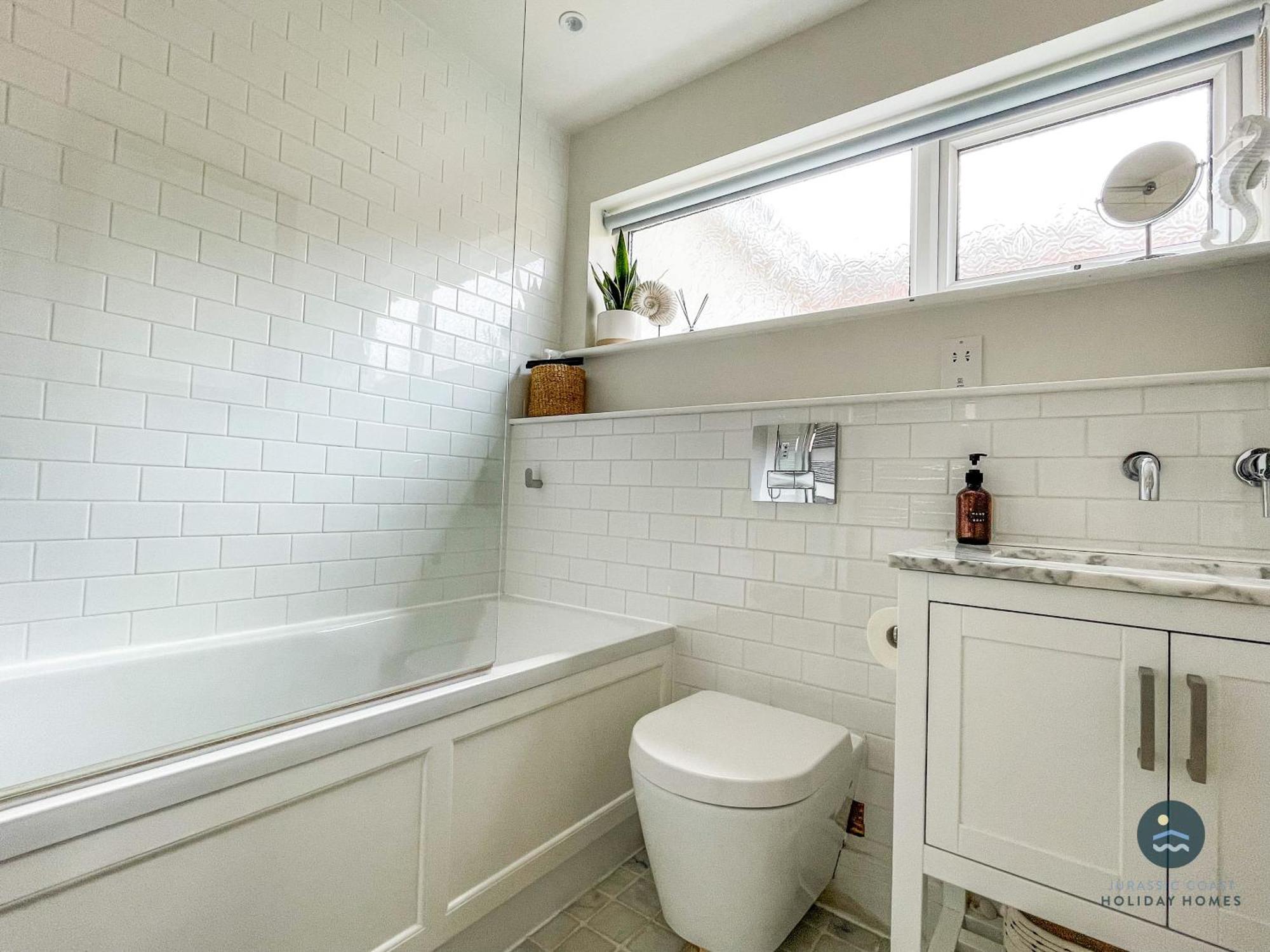 Seafeathers - Luxury Holiday Home With Sea Views Overcombe Bagian luar foto